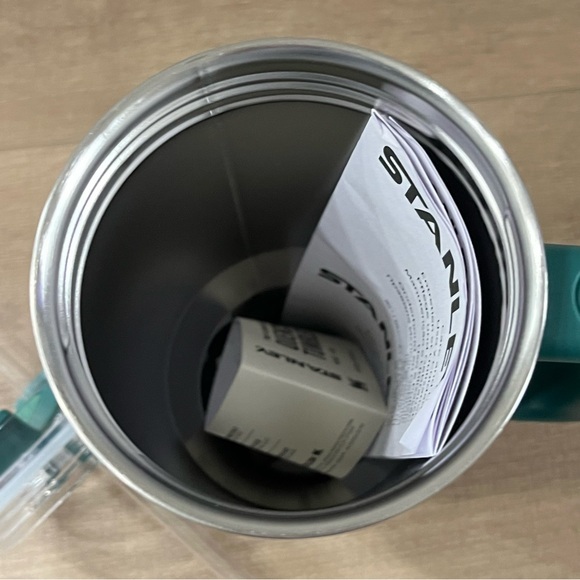 Stanley Quencher 2.0 40oz Flowstate Green Pine Tumbler Straw 11 Hour Cold Hot‎ - Picture 14 of 16
